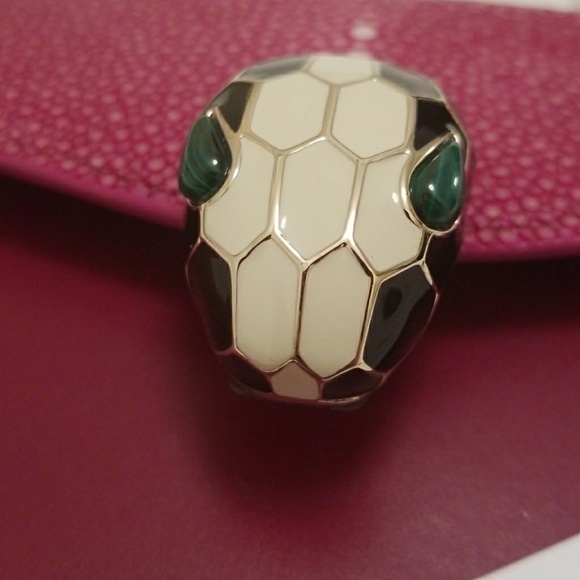 Bulgari bag with branded mirror and rain cover - Picture 2 of 3